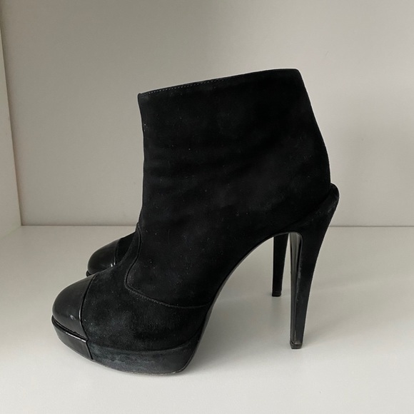 CHANEL Suede Booties - Authentic - Picture 6 of 8